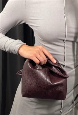 КЛАТЧ-КОСМЕТИЧКА