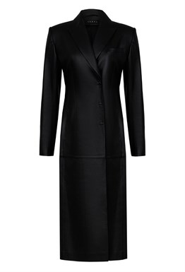 Пальто приталенное из кожи