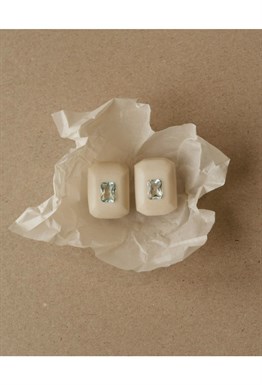 Серьги из рога с топазом