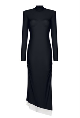 Черное платье с подплечниками