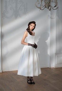 Корсетное белое платье