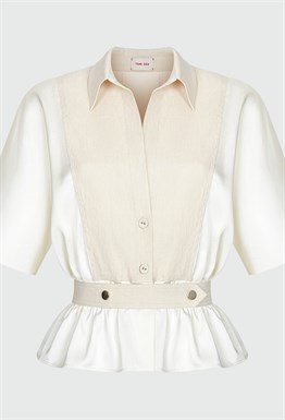 Блузка с коротким рукавом и декоративным поясом
