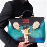 Портфель горизонтальный "Человек в котелке" - фото 103422