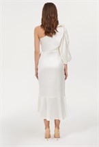 Платье на одно плечо - фото 105734