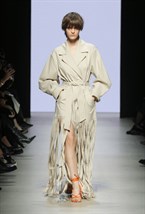 Плащ с бахромой - фото 106175