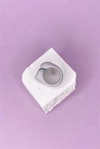 Серое кольцо мини с зеленым агатом - фото 108645