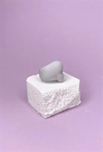 Серое кольцо мини с зеленым агатом - фото 108646