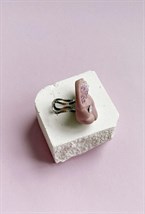 Кольцо пудровая кошка с кристаллами - фото 108656