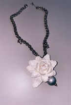 Колье с белым цветком (серебро) - фото 108706