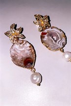 Серьги золотистые орхидеи с агатами и жемчужинами - фото 108807