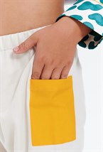 Хлопковая пижама унисекс бежевая с контрастными карманами и принтом "зеленая акварель" - фото 109083