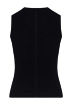 Безрукавка с декоративным элементом на спине - фото 109149