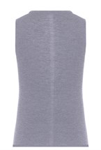 Безрукавка с декоративным элементом на спине - фото 109155