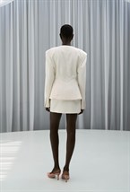 Жакет приталенный с шарфом - фото 109569