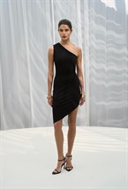 Платье на одно плечо - фото 109594