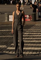 Брюки модельного кроя из тонкой шерсти - фото 109907