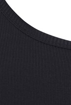 Топ на одно плечо из плотного трикотажа - фото 109955