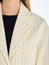 Летний прямой однобортный жакет из хлопка в полоску - фото 110346