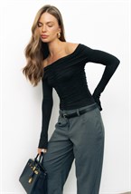 Облегающее боди с открытыми плечами - фото 113762