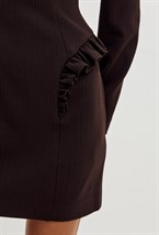 Платье-мини из фактурной ткани в цвете «горький шоколад» - фото 115320