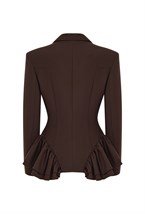 Шоколадный жакет с акцентной баской - фото 115363