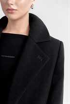 Пальто c разрезом - фото 116739