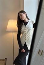 Жилетка в цвете сливочное масло - фото 118560