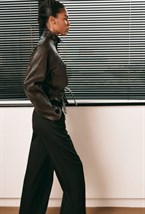 Большая кожаная куртка - фото 119635