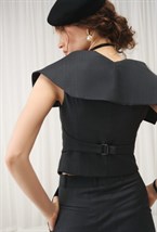 Жилет с воротником - фото 119898