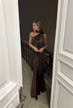 Платье из атласа с шалью - фото 120067