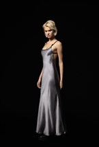 Серое платье комбинация с кожаными бретелями и открытой спиной - фото 120515