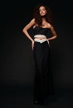 Классическая черная юбка миди в полоску - фото 120573