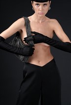 Черная сумка из кристаллов - фото 120949