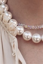 Necklace made of sparkling beads Rhodium - фото 122381