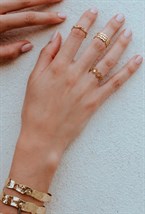 Golden ring with a Daisy symbol - фото 122570