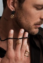 The ring is wide - фото 122638