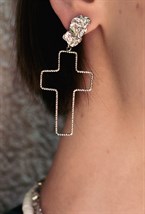 Earrings in the form of a volumetric drop - фото 123216