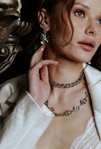 Dragonfly earrings with a metal circle Rhodium - фото 123290