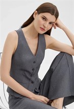 Жилет с цепочкой - фото 125836