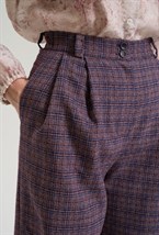 Брюки в клетку с манжетами - фото 125877