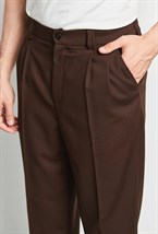 Брюки - с защипами и манжетами - фото 126338