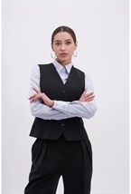 Жилет приталенный - фото 127825