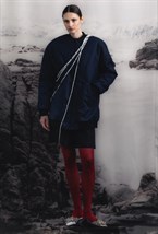 Удлиненный бомбер - фото 128145