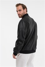 Бомбер кожаный - фото 129148