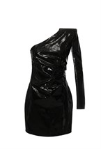 Платье из лаковой кожи - фото 129341