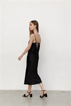 Черное шелковое платье миди - фото 129810