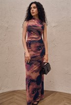 Длинное платье под горло без рукавов bordo - фото 135946