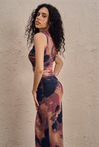 Длинное платье под горло без рукавов bordo - фото 135947