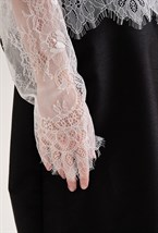 Лонгслив кружевной с плечиками - фото 136087