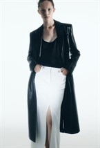 Пальто приталенное из кожи - фото 136959